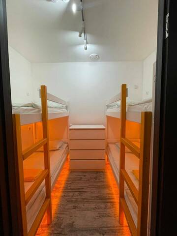 Фото номера Кровать в общем 4-местном номере для мужчин и женщин Хостел Like Hostel г. Ярославль 2