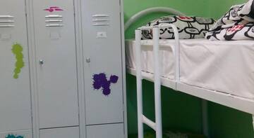 Фото номера Спальное место на двухъярусной кровати в общем номере для мужчин и женщин Гостиница Роза г. Ярославль 5